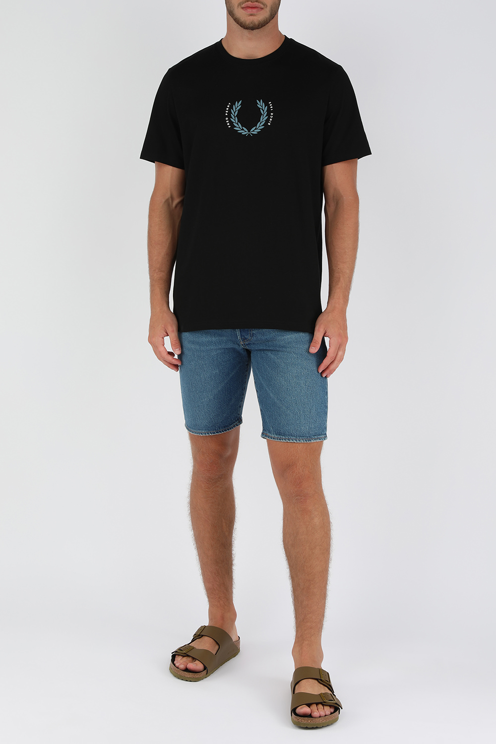 חולצת טי שחורה עם הדפס רינגר